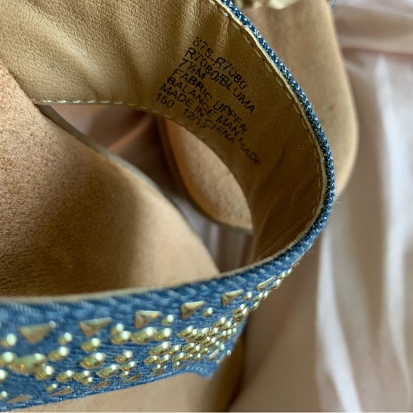 Rialto Denim with Gold Thong Sandals - Picture 5 of 7